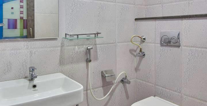 Hotel Av Comforts Settahalasūr Exteriör bild